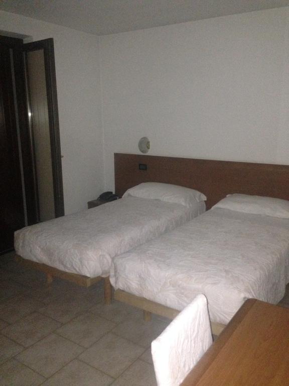 בוסקו קיזנובה Hotel Scandola מראה חיצוני תמונה